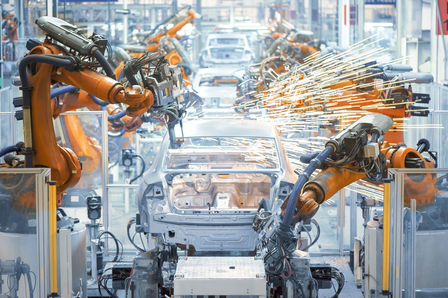 Robotlu otomotiv üretim hattında just in time üretim akışı